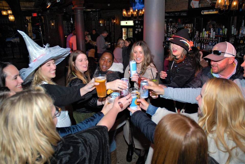 Cincinnati ghost tour pub crawl